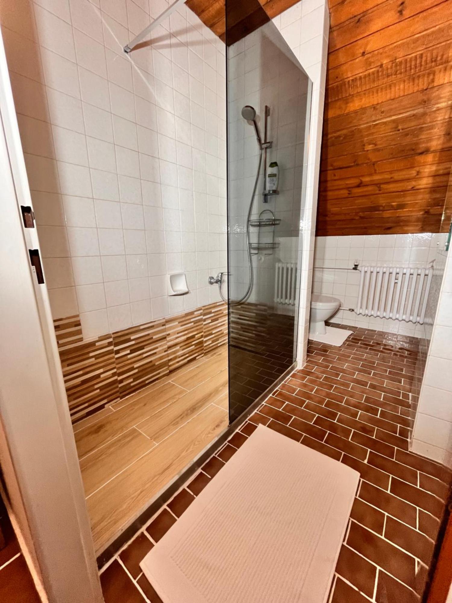 Vila Morava Hotell Liptovský Mikuláš Eksteriør bilde