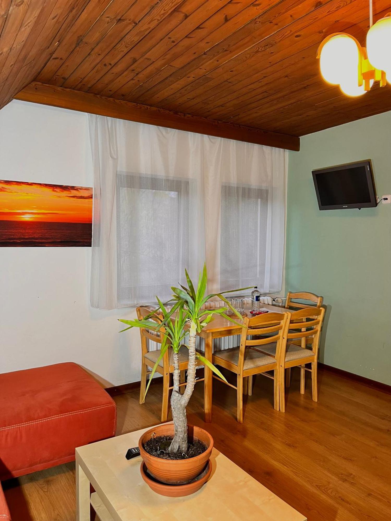 Vila Morava Hotell Liptovský Mikuláš Eksteriør bilde