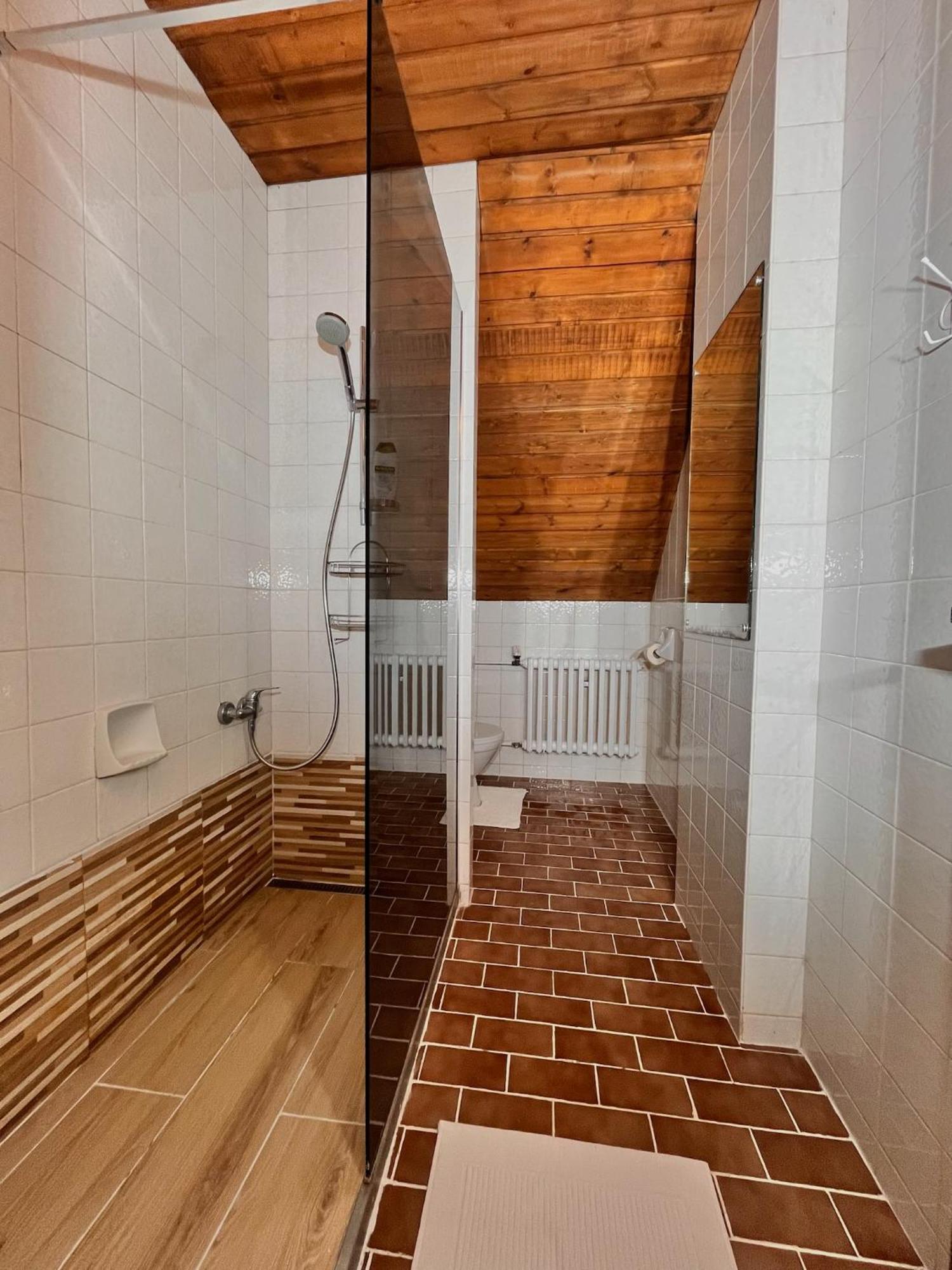 Vila Morava Hotell Liptovský Mikuláš Eksteriør bilde